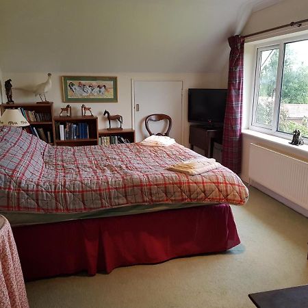 مبيت وإفطار Little Massingham House On The Hill المظهر الخارجي الصورة